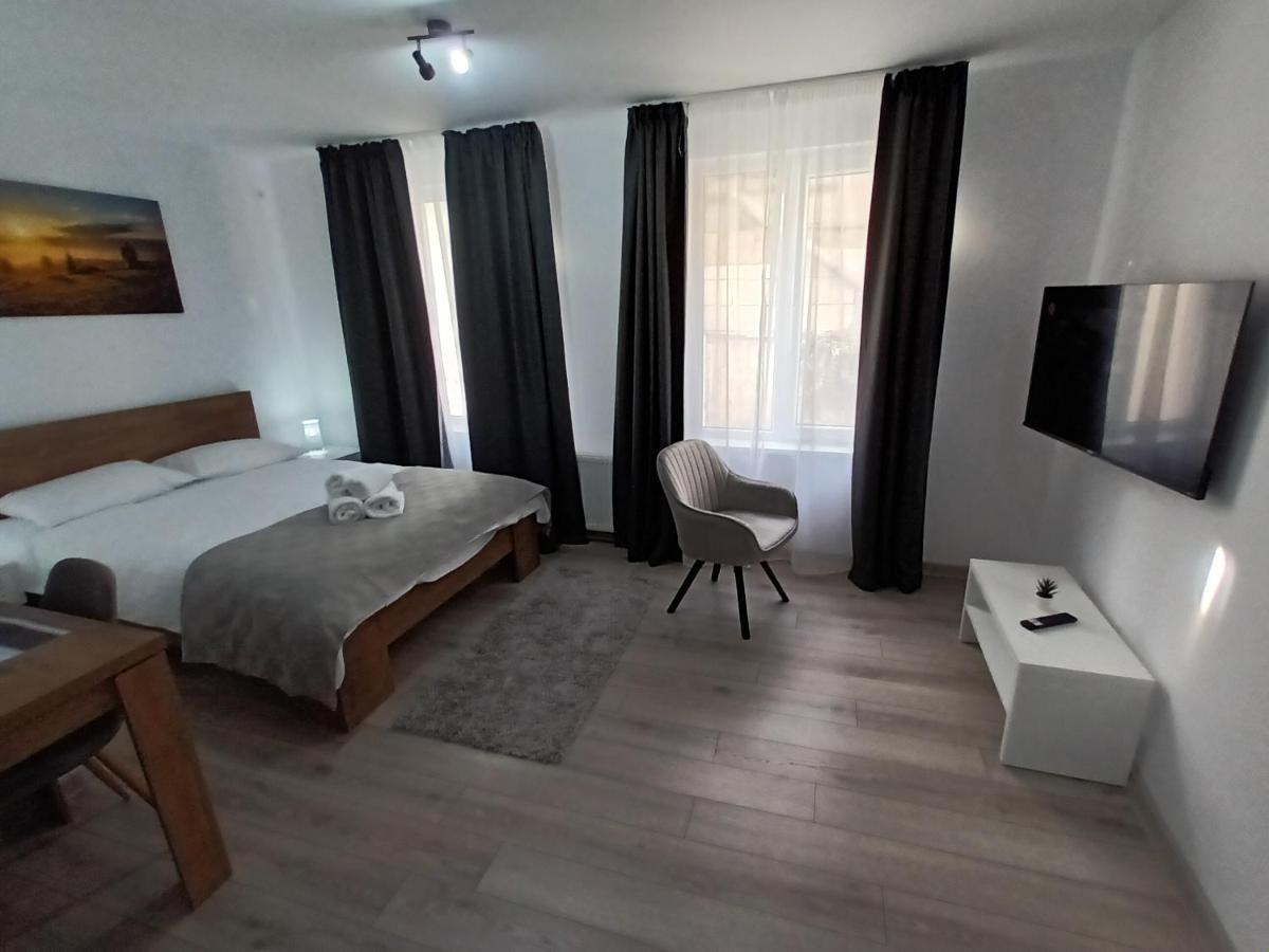 Old Town Studio Apartments Baia Mare Eksteriør bilde